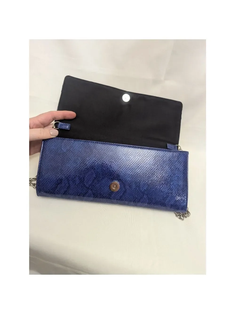 White House Black Market Blue Faux Snakeskin Clutch - Picture 4 of 13